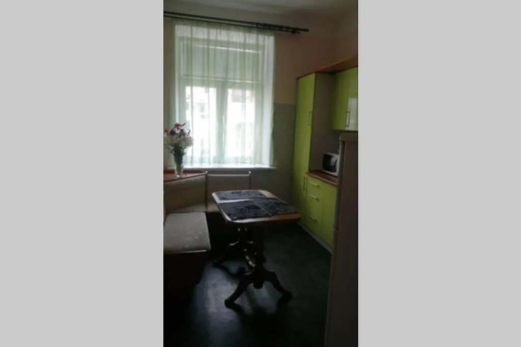 Классическая Квартира Рядом С Метро Лыбидская Kyiv Apartment
